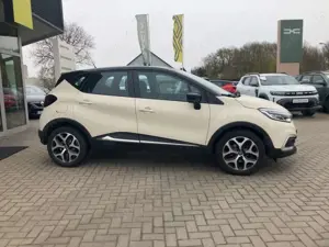 Renault Captur 1.3 TCe 150 Bild 2