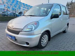 Toyota Yaris Bild 2