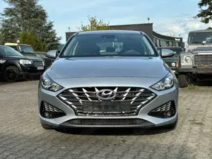 Hyundai i30 Navigation, AC Auto, Sitzhzg., TÜV neu