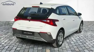 Hyundai i20 III 1,2 MPi Comfort Link NAV NBA PDC RFK SHA Bild 3