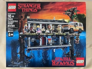 LEGO Stranger Things 75810 The Upside Down NEU