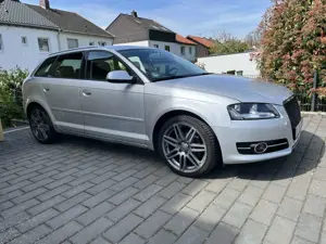 Audi A3 1.6 TDI Sportback DPF Attraction