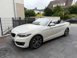 BMW 230 230i Cabrio Automatik mit AHK  Winterreifen