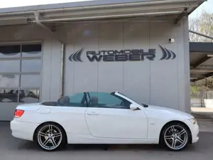 BMW 325 i Cabrio *LEDER*NAVI*XENON*SHZ*PDC*HIFI*SPOTRSITZE