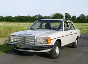 Mercedes-Benz 230 W123 230E Oldtimer mit H-Kennzeichen