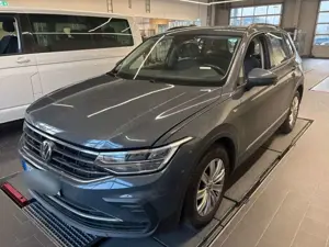 Volkswagen Tiguan Life2.0TDI DSG LED Navi AHK ACC Kamera Bild 1