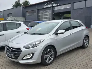 Hyundai i30 i30 blue Trend/Klima/SHZ/LHZ/Eu6/PDC/TÜV 12.27/