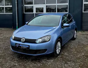 Volkswagen Golf Trendline, Navi, Rückfahrkamera, Alu, 1 Hand