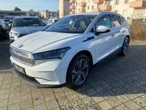 Skoda Enyaq iV 80x 82kwh Leder-schwarz AHK Pano 19"LM Bild 2