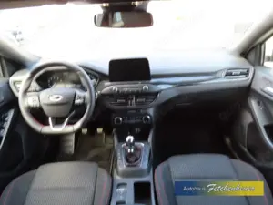 Ford Focus Turn. ST-Line NAVI+LED+RFK+ACC+HuD+DAB+GJR Bild 5