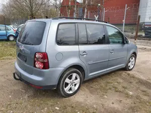 Volkswagen Touran 1.9 TDI DPF DSG Trendline 7sietzer ATOMATIK