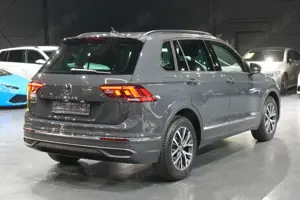 Volkswagen Tiguan Life *Kamera*Automatik*ACC*AHK*MwSt* Bild 5