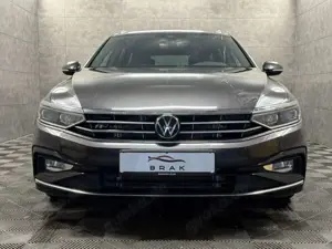 Volkswagen Passat Variant 2.0 TDI Eleg. R-Line DSG*LED*NAVI*ACC Klima Navi Bild 2