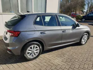 Skoda Fabia Selection PDC hinten und Rückfahrkamera