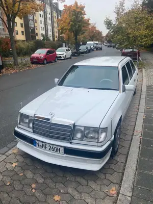 Mercedes-Benz E 260 260 E 4Matic