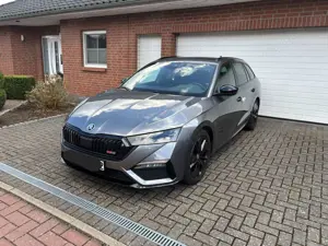 Skoda Octavia RS Combi 2.0 TSI DSG