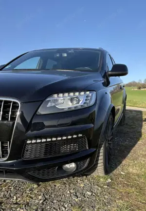 Audi Q7 3.0 TDI quattro Euro 6 Voll 20 Zoll AHK Xenon Lede