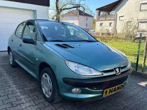 Peugeot 206 Bild 2