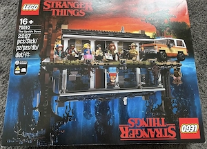 LEGO Stranger Things 75810 The Upside Down NEU