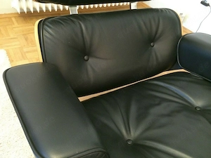 Original Charles & Ray Eames Lounge Chair mit Ottoman von Vitra - Kirschbaum Bild 2