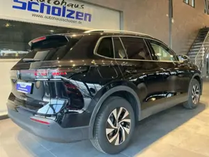 Volkswagen Tiguan 1.5 eTSI DSG Life AHK ACC 5JG Kessy Bild 3