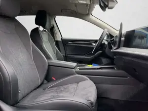 Volkswagen Passat Variant Business 2,0 TDI 7-Gang-DSG | 17" Bild 4