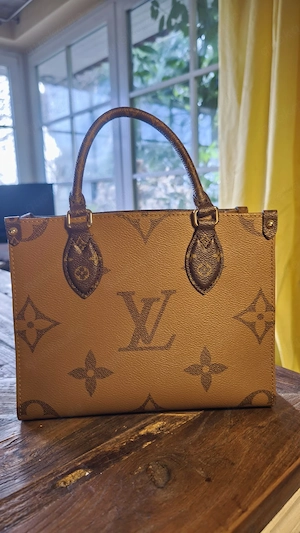 Louis Vuitton OnTheGo