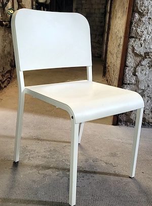 3 Stapelstühle ,weiß, zu verkaufen