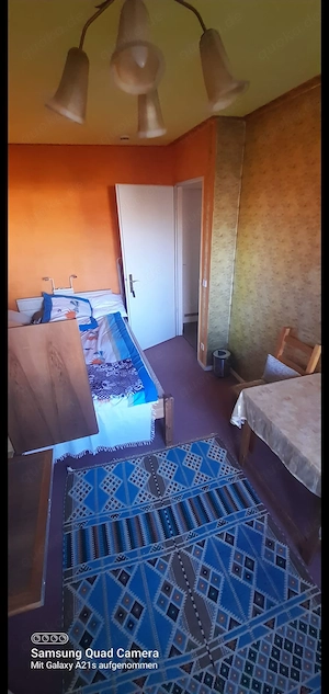 Vermiete Zimmer in Wohngemeinschaft mit Anmeldung