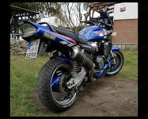 Schönes Motorrad sucht Ein neues Zuhause 