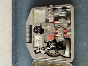 Schüler Mikroskop Koffer   Sieht für mich vollständig 