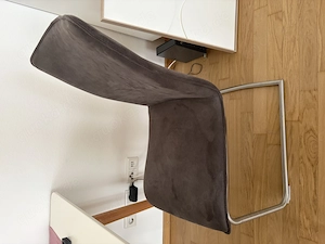 Freischwinger in grau und kaum genutzt 