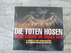Seltene CD-Box der TOTEN HOSEN (Mehr Davon! Die Single Box) - Neu & OVP