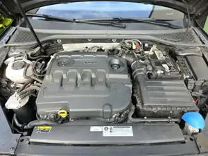 Volkswagen Passat Variant R-Line 2.0 TDI 190PS | Vollausstattung Bild 5