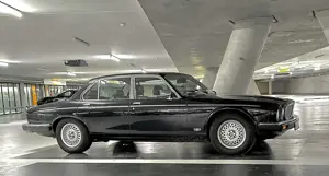 Jaguar XJ12 Daimler Double Six