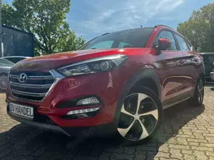 Hyundai TUCSON Style 4WD *Panoramadach/Sitzhzg./Navi*