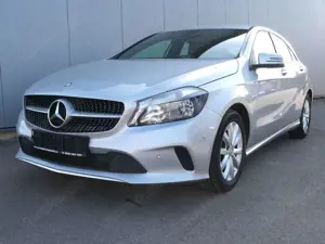 Mercedes-Benz A 180 Style NAVI/PDC/SHZ