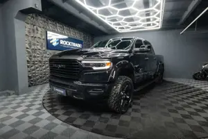 Dodge RAM 3.6 V6 4x4 OFFROAD LARAMIE BLACK EDITION LED