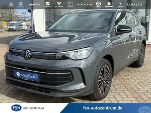 Volkswagen Tiguan 2.0 TDI DSG Matrix 360° AHK Keyless HeadUp