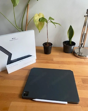 iPad Pro 12.9 (2024) 6. Gen. 256 Go WLAN + Magic Keyboard & Stift