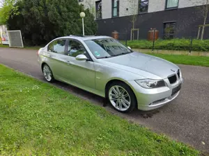 BMW 320 320i Aut. Leder S-Dach TÜV 5.27 Scheckheft PDC