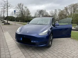 Tesla Model Y RWD AHK Weißes Premium‑Interieur Sehr gepflegt
