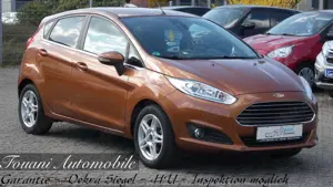 Ford Fiesta Titanium Scheckheft 12 Monate Garantie HU NEU
