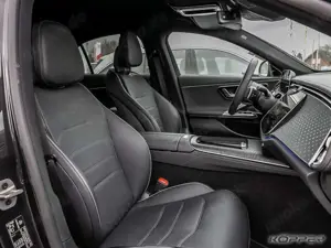 Mercedes-Benz E 300 e AMG Premium Technik Leder Night Airmatic Bild 5