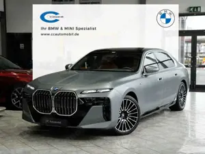 BMW 740