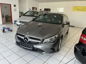 Mercedes-Benz CLA 220 Shooting Brake 4Matic 7G-DCT Urban Bild 2