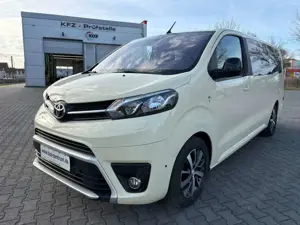 Toyota Proace Verso L2 Comfort Taxi Mietwagen 9 Sitzer
