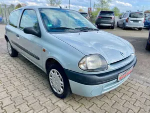 Renault Clio 1.2 /Zahnriemen gewechselt