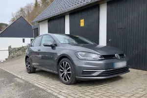 Volkswagen Golf 1.6 TDI Sound