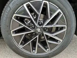 Skoda Octavia Kombi Selection 1.5 TSI DSG ABT AHK ACC Kamera Sun Bild 4